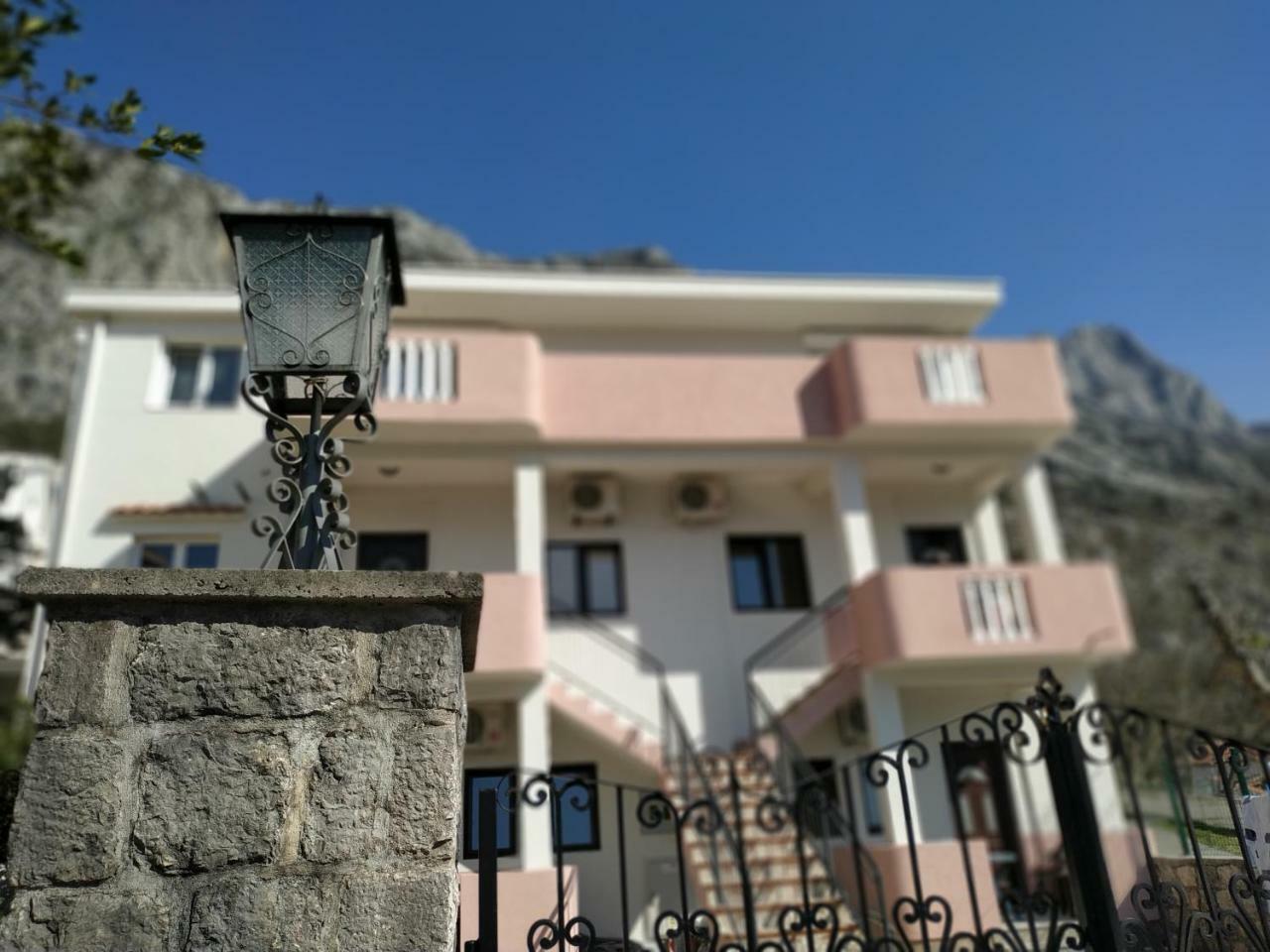 Apartments Dakovic M Котор Экстерьер фото